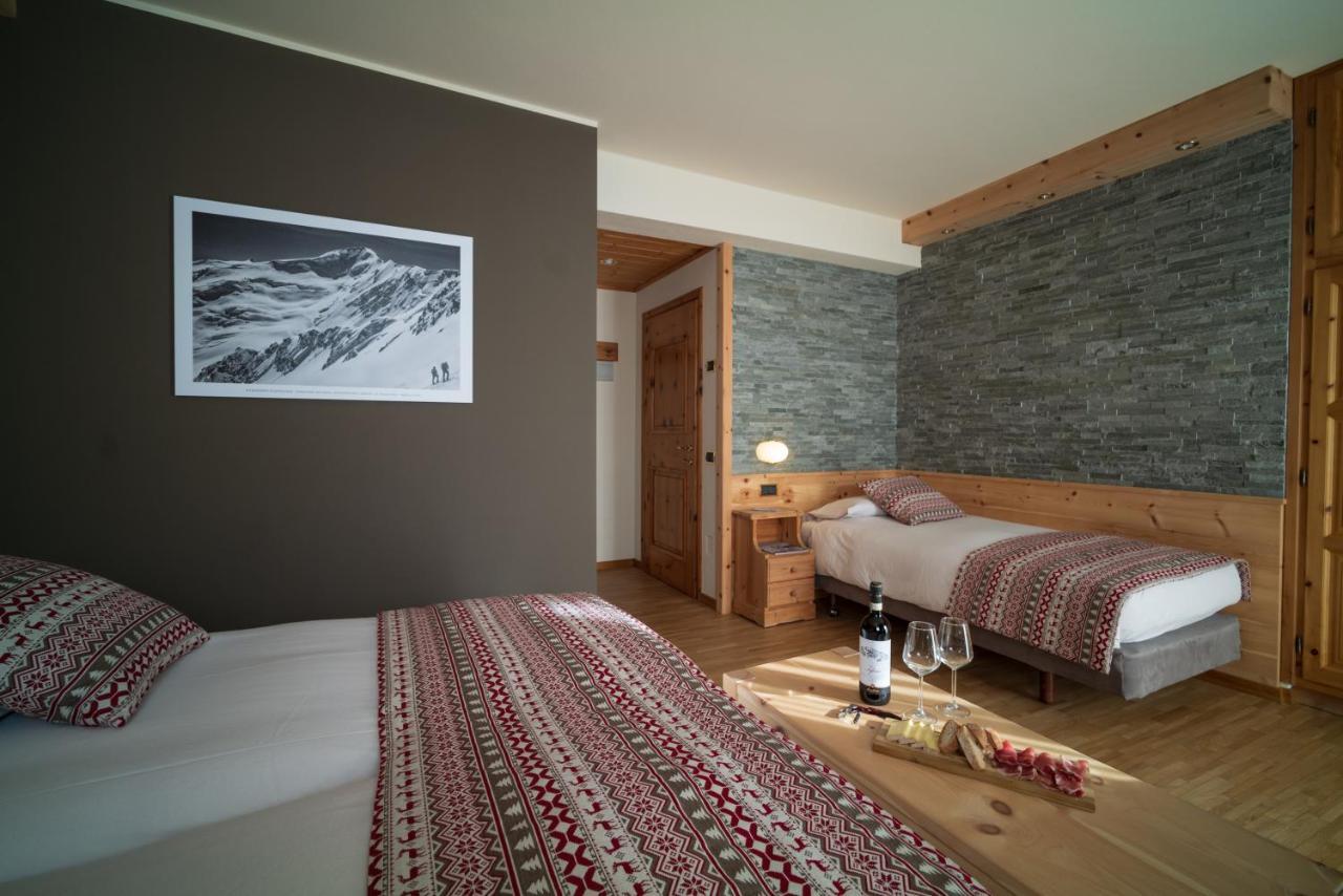 Meuble Garni Della Contea Hotel Bormio